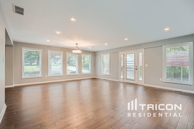 Building Photo - 4124 Lauada Dr