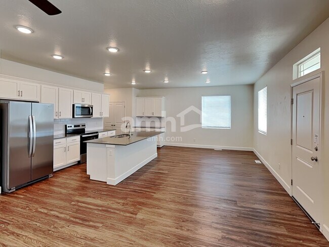 Building Photo - 7357 S Copper Rim Dr