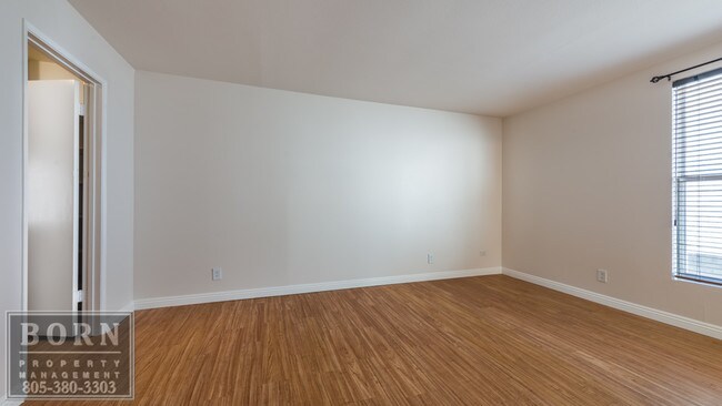 Building Photo - 31569 Lindero Canyon Rd