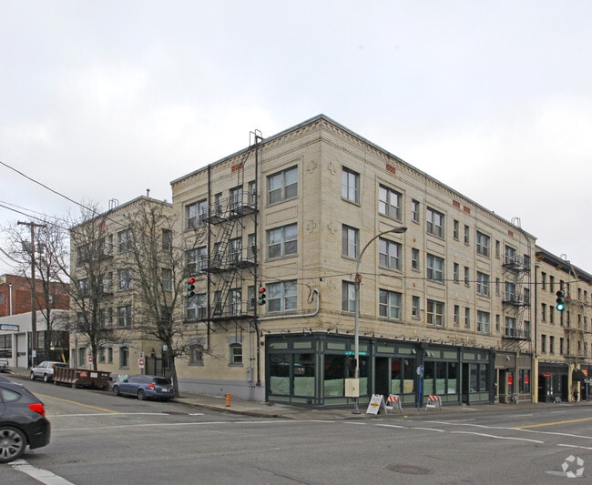 Building Photo - Edington Court Apartments