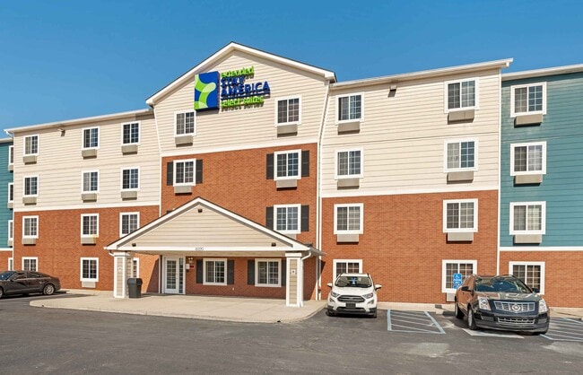 Building Photo - Furnished Studio-Cincinnati - Sharonville