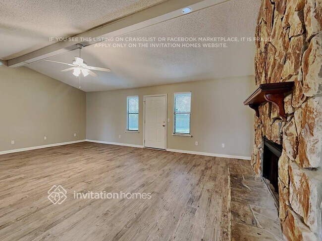 Foto del edificio - 4502 Crosstie Rd S