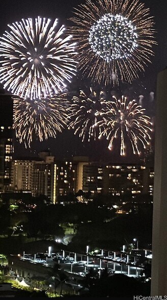 Foto del edificio - 469 Ena Rd