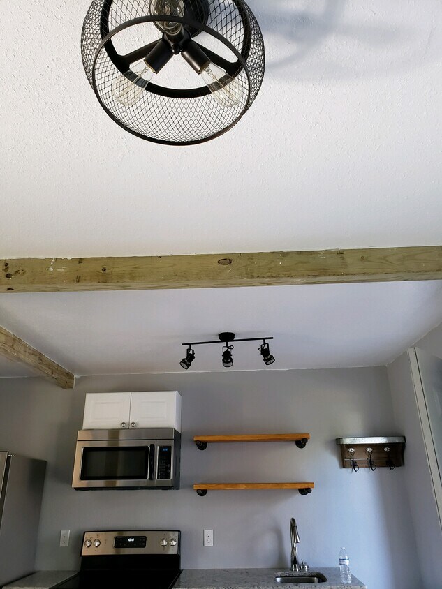 Industrial accents - 622 Texan Trl