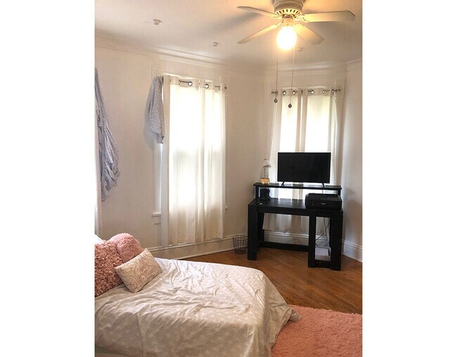 Foto del edificio - 1507 W Callender Ave