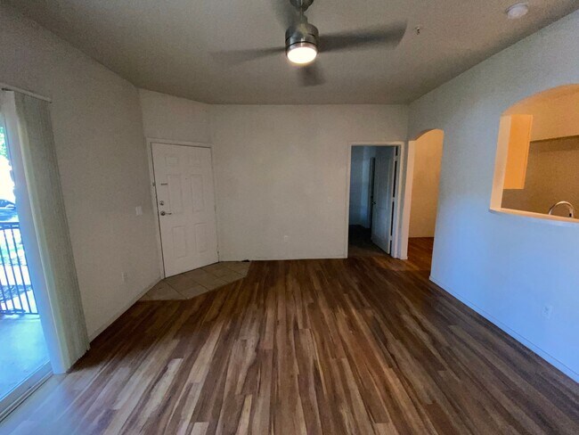 Building Photo - NW Reno Luxury 3 Bedroom Condo - Fitness Center, Pool, Club House