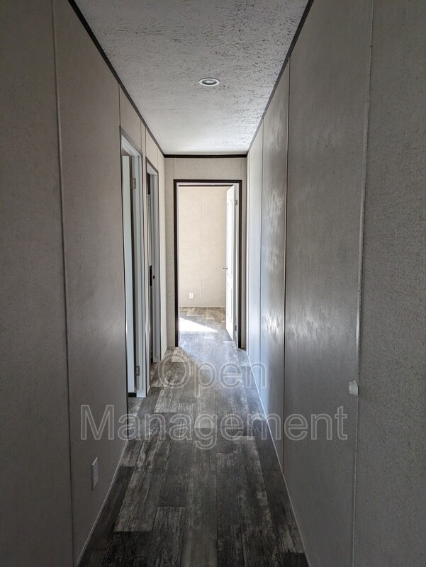 Building Photo - 4950 W Farm Rd 156