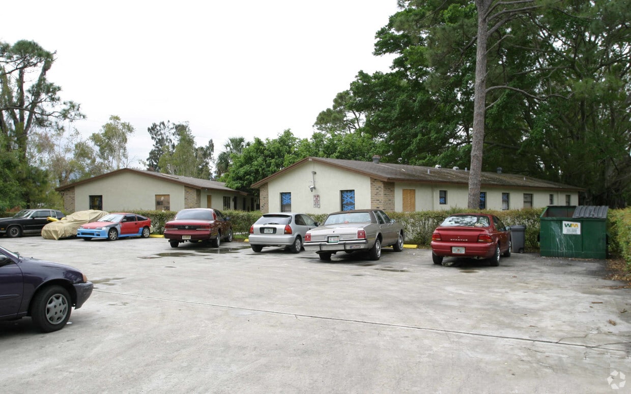 Primary Photo - Belmont on Dale