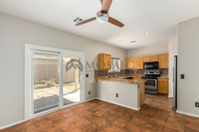 Building Photo - 2737 E La Costa Dr