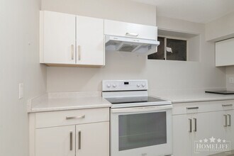 Building Photo - 34330 Woodbine Crescent