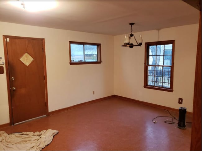 Building Photo - 2751 Henley Dr