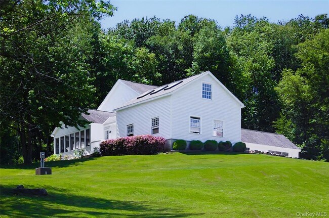 Foto del edificio - 492 Mooney Hill Rd