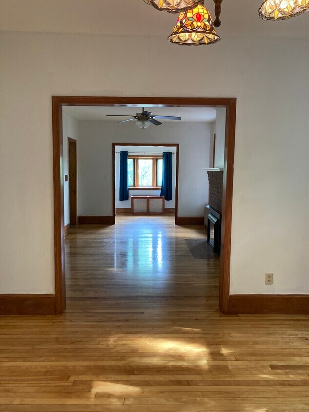 Dining, Living and Sunroom. - 5 Colonial Rd