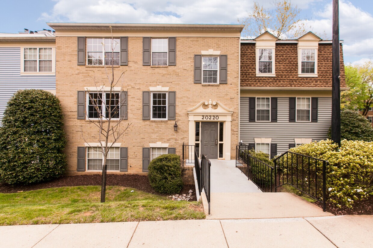 20220 Shipley Ter Unit 301, Germantown, MD 20874 Condo for Rent in