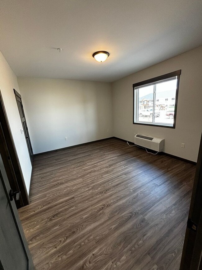 Interior Photo - Bartlett Crossing