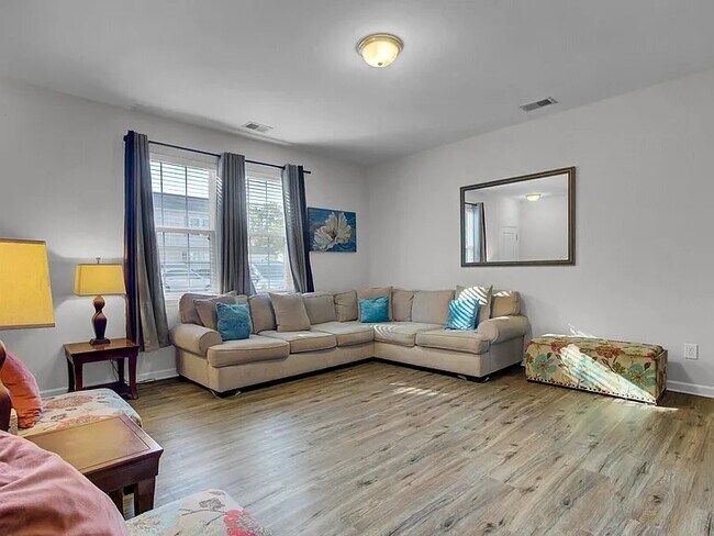 Foto del edificio - 1052 Lexi Ct