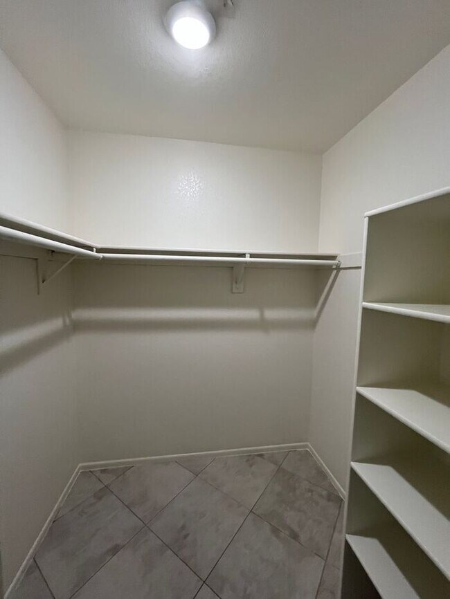 Building Photo - Welcome Home to El Diablo Apartments – 2 Bedroom 1 Bathroom in the Heart of Tempe!