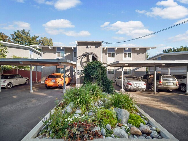 Foto del edificio - RENOVATED 2BD/1BA MILLWOOD APARTMENT | A/C | COVERED PARKING | PET FRIENDLY | AVAIL APRIL 15, 2026