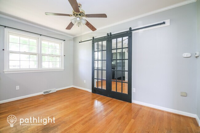 Building Photo - 4112 Redwood Cir