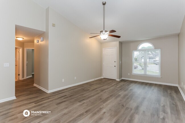 Building Photo - 1541 Kingfisher Ln N