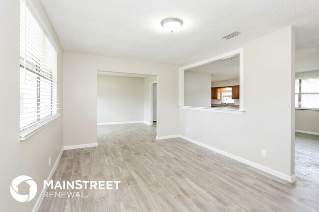 Foto del edificio - 6775 Rivercrest Dr