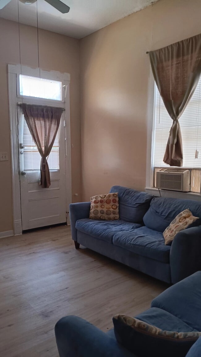 Living room Sofa - 1934 Fern St