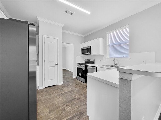 Foto del edificio - 13618 Cedar Point Dr