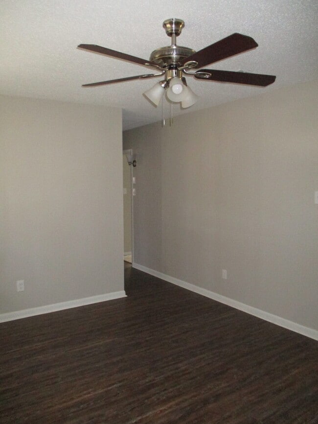 Building Photo - 6911 Knollwood Rd, Little Rock, AR, USA