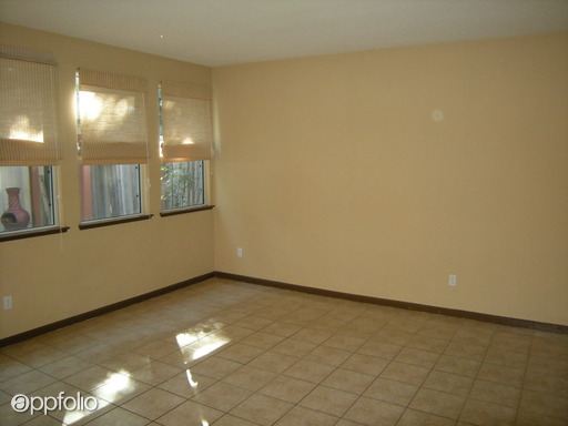 Building Photo - 513 Brix Marina Ct