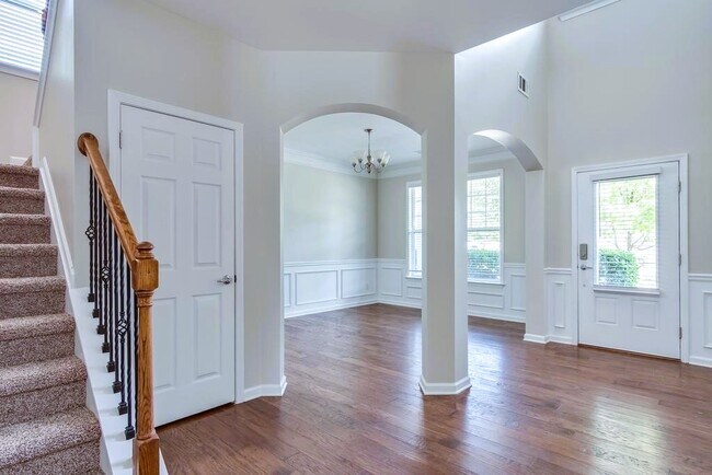 Building Photo - 3015 Carrick Rd