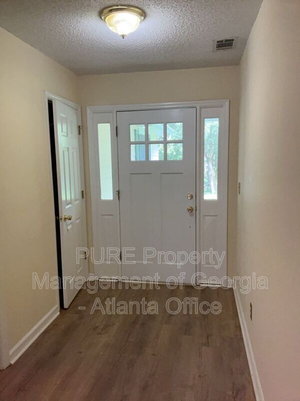 Foto del edificio - 1195 Parkwood Chase NW