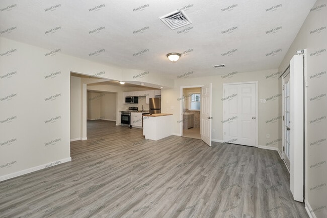 Building Photo - 2797 Stark Dr