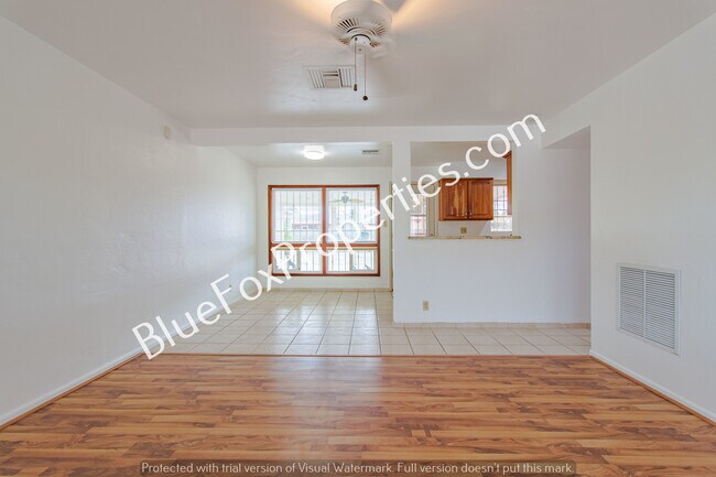 Foto del edificio - 6434 E Fordham Dr