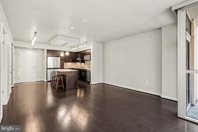 Foto del edificio - 1025 1st St SE