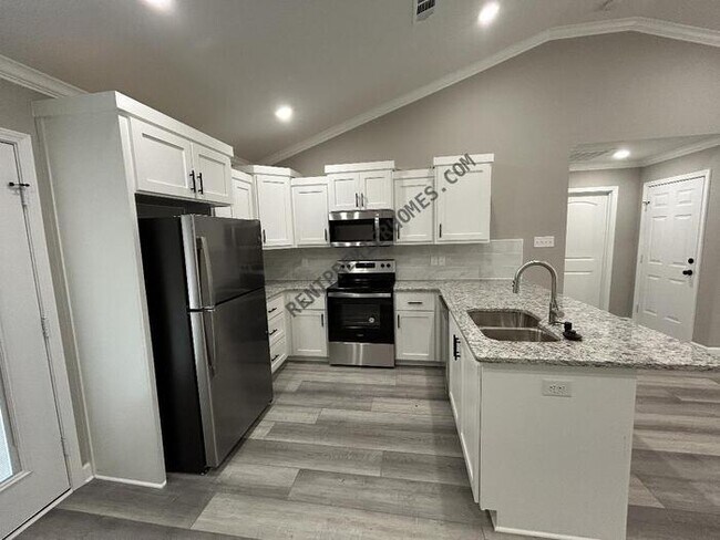 Building Photo - 54 Birchwood Drive
