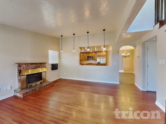 Foto del edificio - 2255 Howard Dr