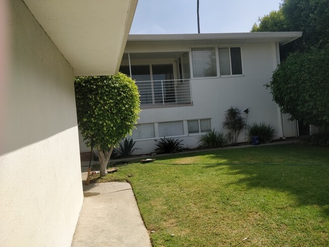 Building Photo - 3501 Grand View Blvd