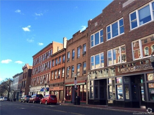 Building Photo - 94 Washington St