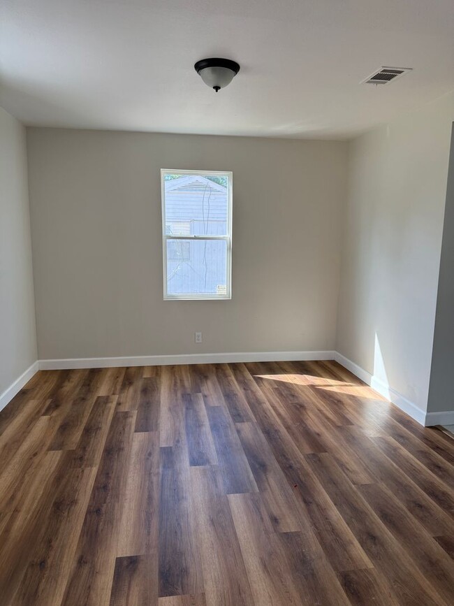 Building Photo - Beautiful Home in Valdosta, Ga!