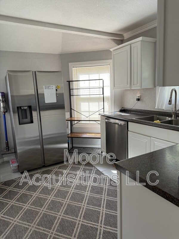 Foto principal - 1602 N Lockhart St