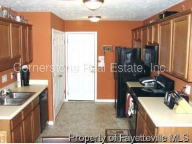 Building Photo - 101 Digby Ct