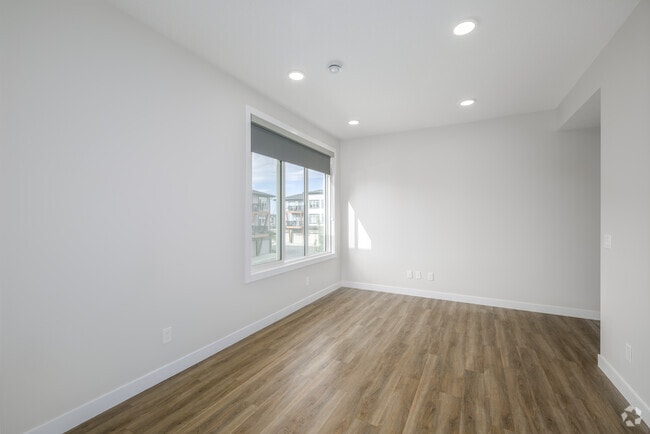 2BR, 2BA - 1317SF - Living Room - Essential Seton