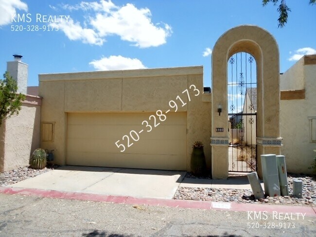 Building Photo - 2Bed 2bath Townhouse --OWNER/AGENT