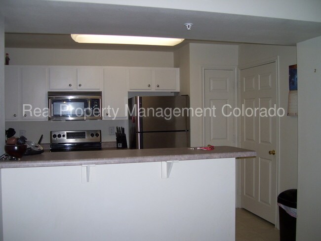 Building Photo - 12926 Ironstone Way