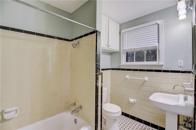 Foto del edificio - 914 E 32nd St