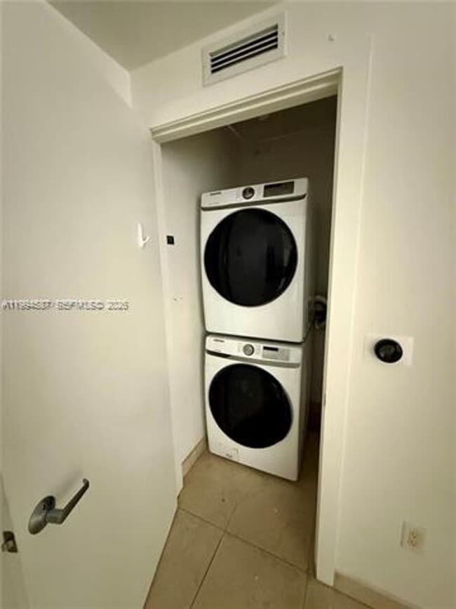 Photo - 1060 Brickell Ave Apartment