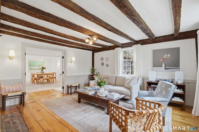 Foto del edificio - 4 Swifts Ln