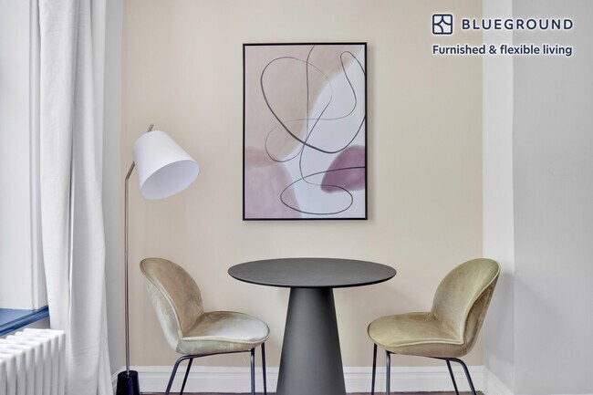 Building Photo - 221 Mott St