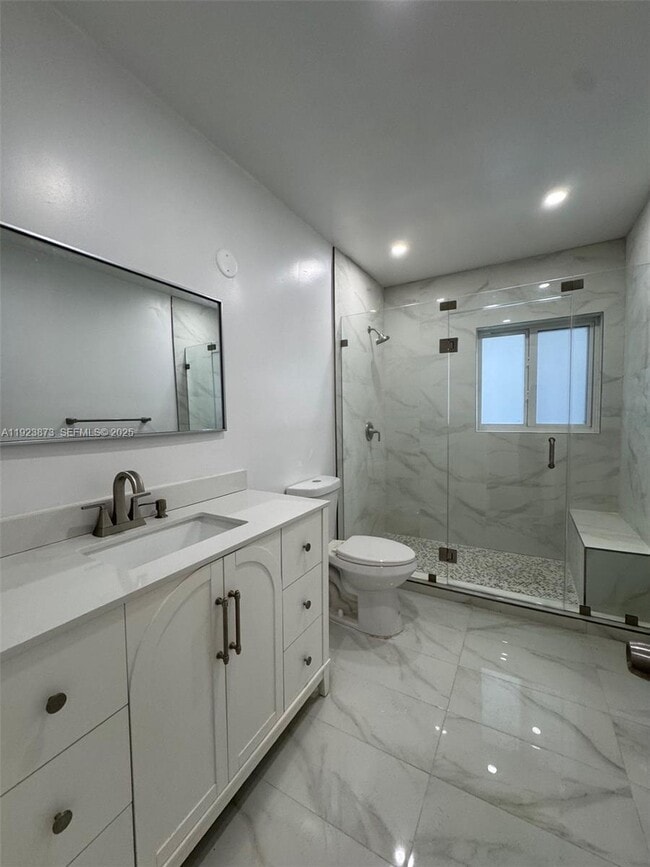 Foto del edificio - 4700 SW 7th St