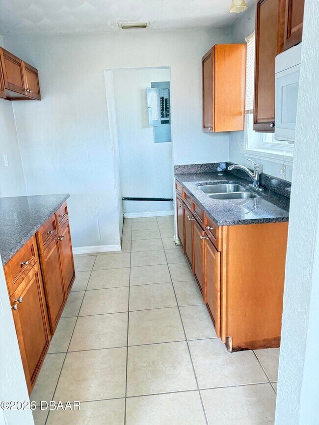 Foto del edificio - 548 S Caroline St